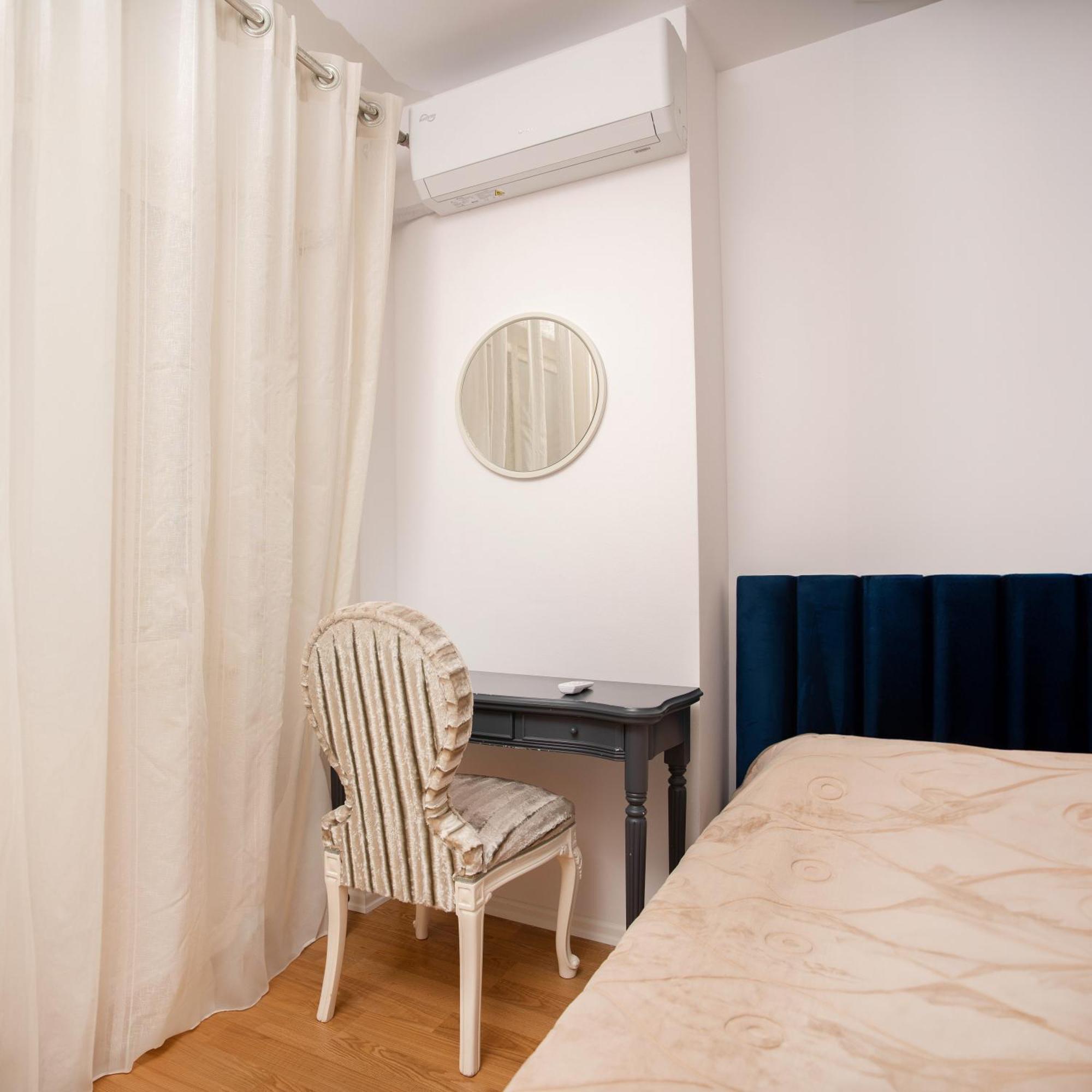Suprem Apartment Tiranë Luaran gambar